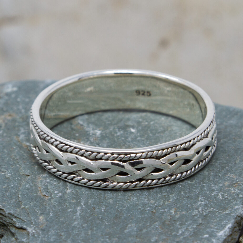 Small Celtic Knot Ring