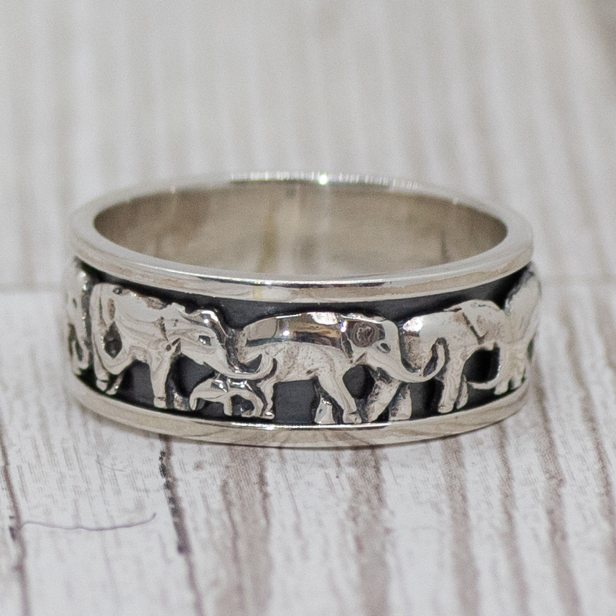 Silver elephant spinning ring